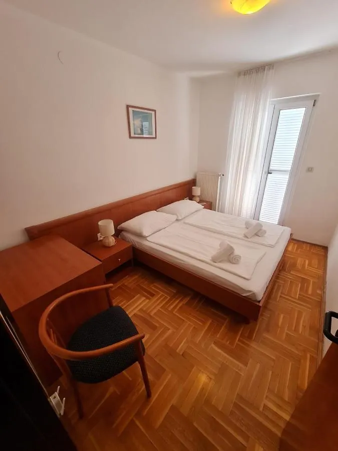 Apartment Fany Pula 0*,  Croatia